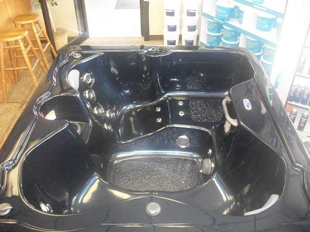 hot tub 4b
